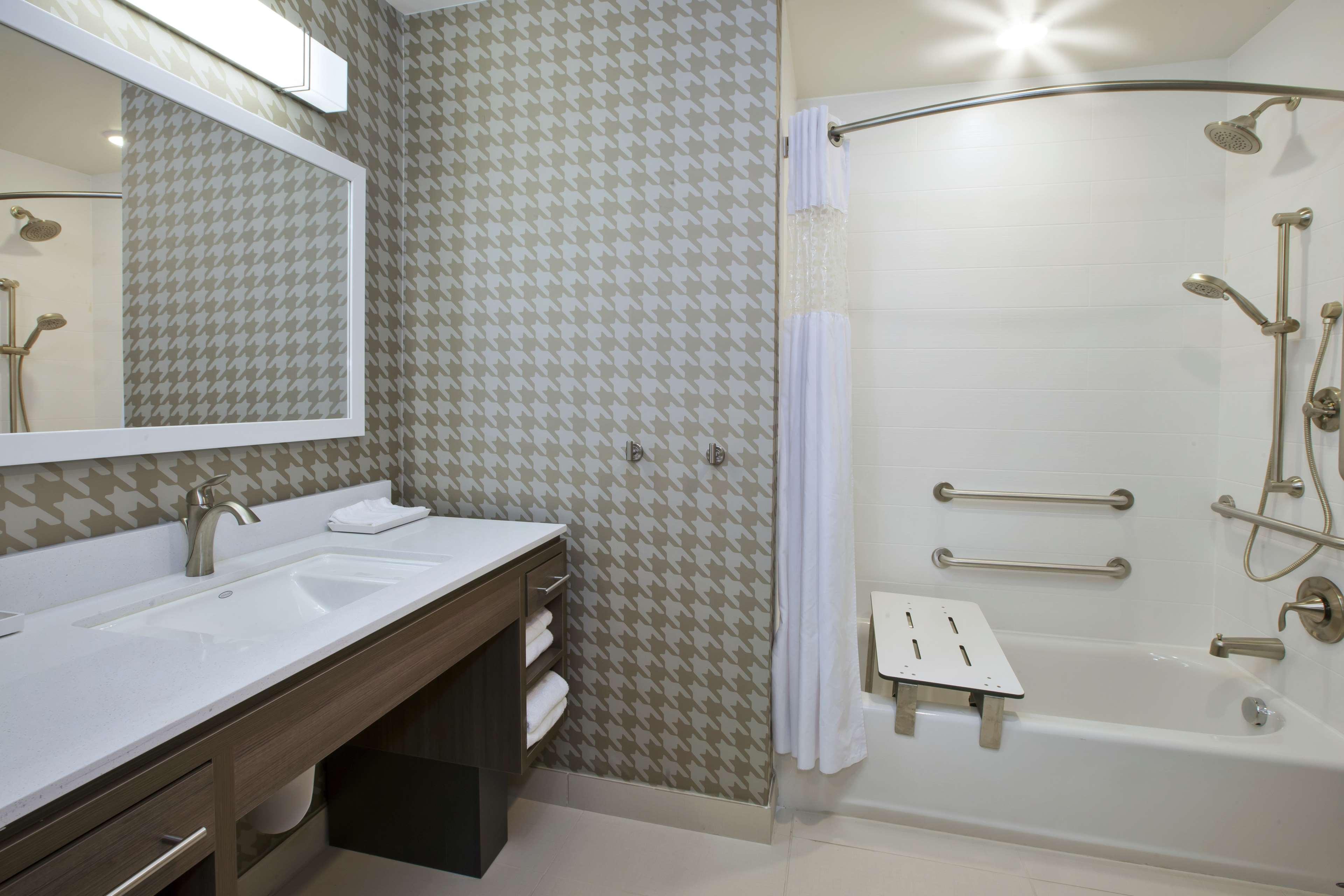 Home2 Suites By Hilton West Bloomfield, Mi Farmington Hills Exterior photo